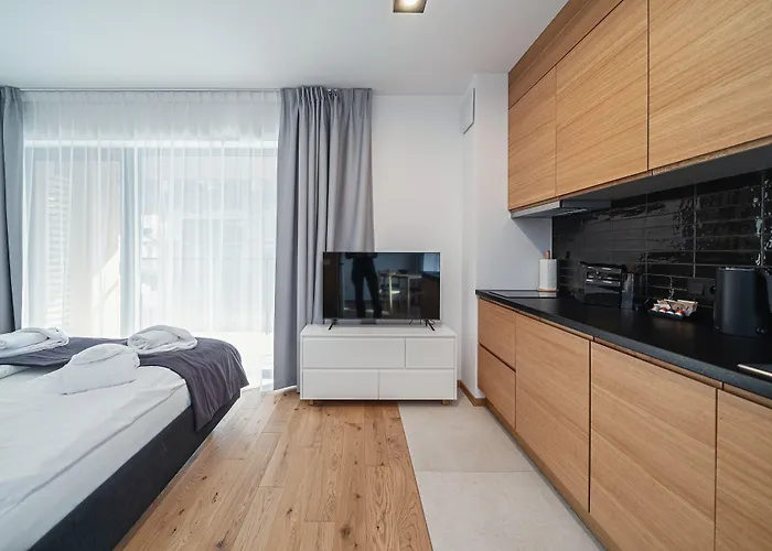 Lipowy Dwor Апарт-отель 4*