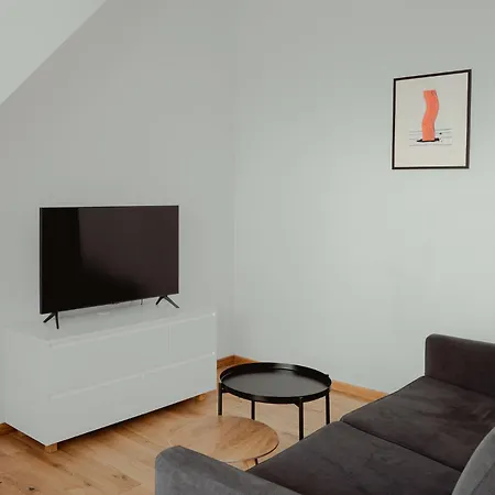 Aparthotel Lipowy Dwor 4*