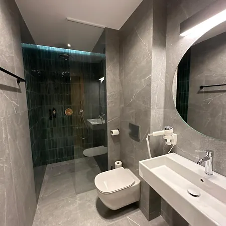 Lägenhetshotell Lipowy Dwor 4*