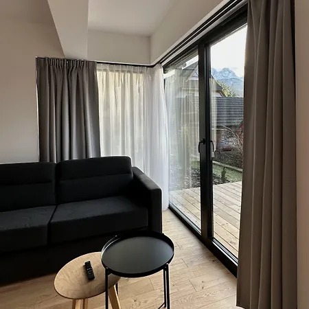 Apartahotel Lipowy Dwór 4*