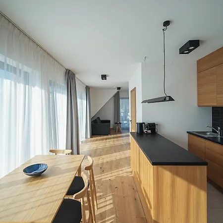 Lipowy Dwor Apartmanhotel 4*